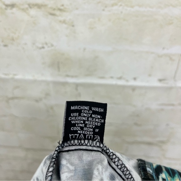 Tolani Karma Black Abstract 3/4 Sleeve Open Cardigan - Picture 13 of 13